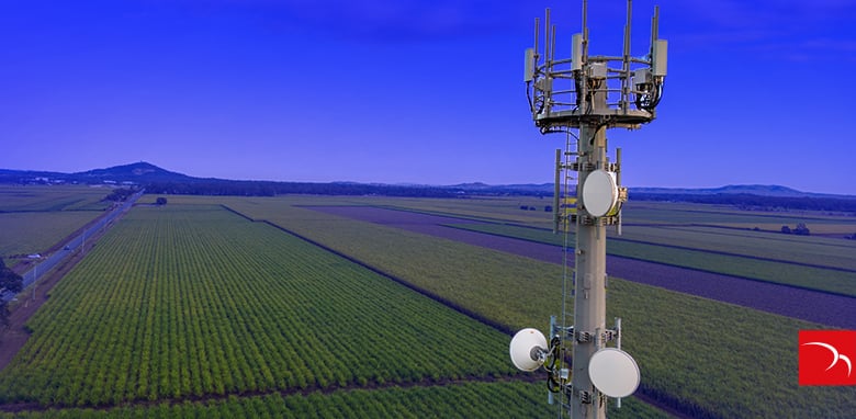 Delivering 10 Gbps mmWave Backhaul on Rural Monopoles with Auto-Aligning Solution