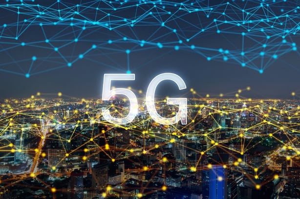 The Multidimensional Challenge Curves of 5G